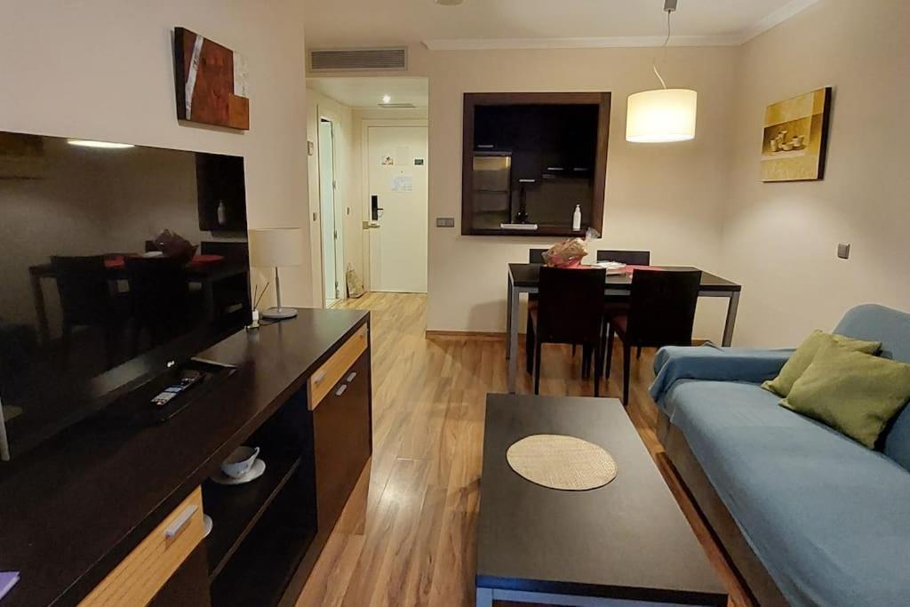 Elegante Alojamiento Con Piscina A 200 M Del Mar. Apartment Benalmadena Bagian luar foto