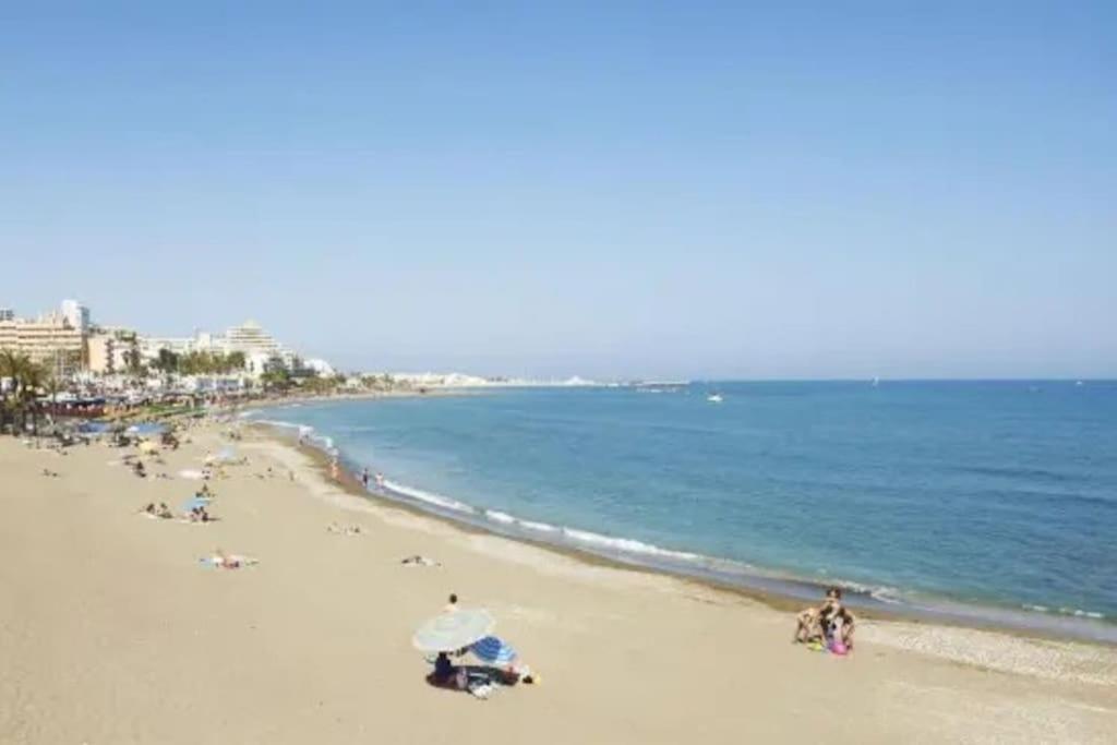 Elegante Alojamiento Con Piscina A 200 M Del Mar. Apartment Benalmadena Bagian luar foto