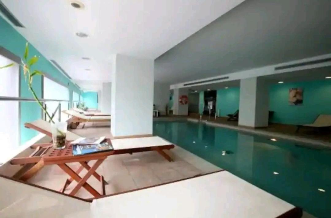 Elegante Alojamiento Con Piscina A 200 M Del Mar. Apartment Benalmadena Bagian luar foto